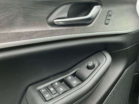 New 2025 Jeep Grand Cherokee Limited w/ Luxury Tech Group II AWD/4WD image 20