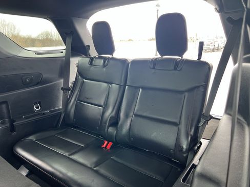 Used 2025 Ford Explorer ST-Line w/ Premium Package image 35