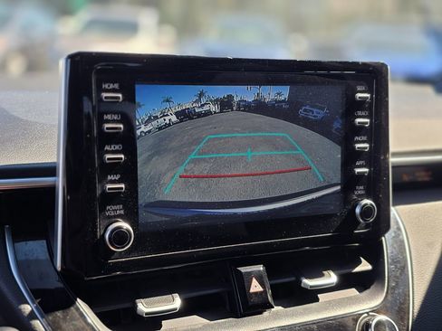 Used 2020 Toyota Corolla SE w/ SE Premium Package image 29