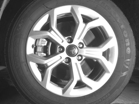 Used 2025 Jeep Compass Latitude image 12