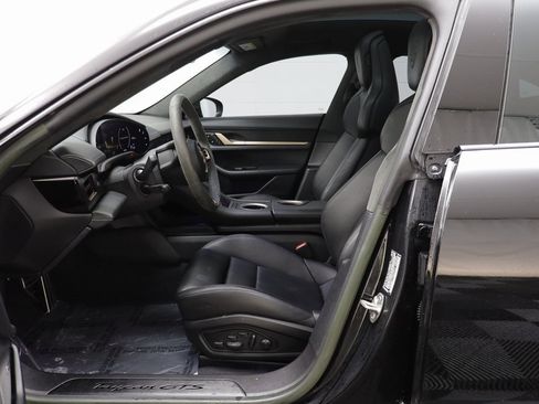 Used 2023 Porsche Taycan GTS image 5