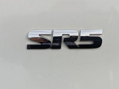 Used 2016 Toyota 4Runner SR5 image 26
