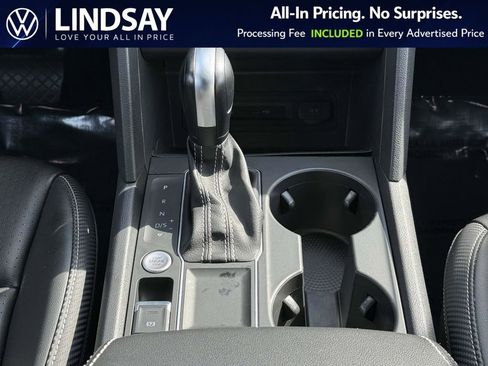 Used 2021 Volkswagen Atlas Cross Sport SE image 17