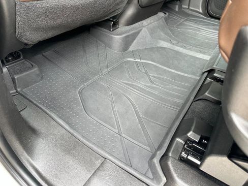 Used 2021 Chevrolet Suburban High Country image 19