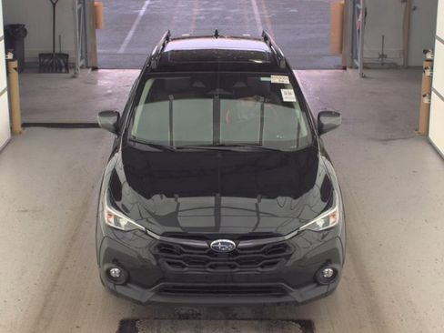 Used 2024 Subaru Crosstrek 2.0i Premium image 2