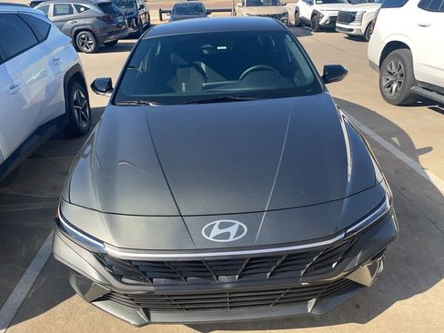 Certified 2025 Hyundai Elantra Sport image 1