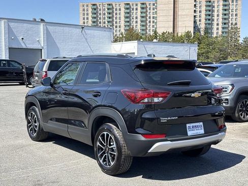 Used 2025 Chevrolet TrailBlazer LT image 4