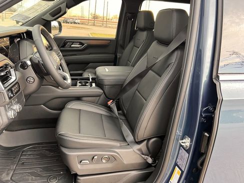 New 2026 GMC Yukon XL Denali w/ Sun & Power Step Package image 19