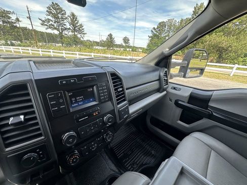 Used 2019 Ford F350 XL w/ Power Equipment Group AWD/4WD image 14