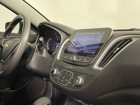 Used 2024 Chevrolet Malibu LT FWD image 18