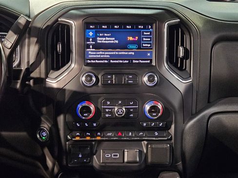 Used 2020 GMC Sierra 1500 AT4 w/ AT4 Premium Package image 16