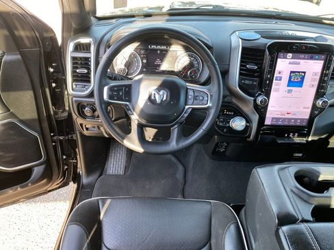 Used 2025 RAM 1500 Laramie image 15