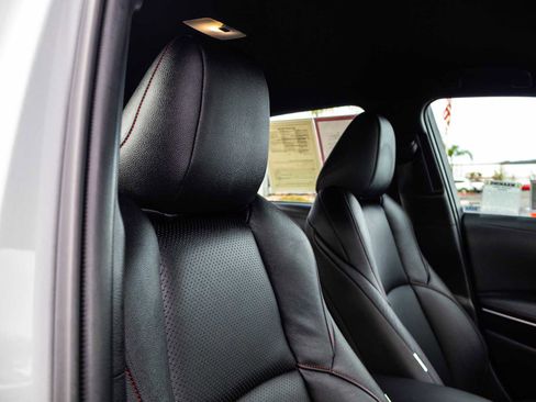 Used 2025 Toyota Corolla SE image 17