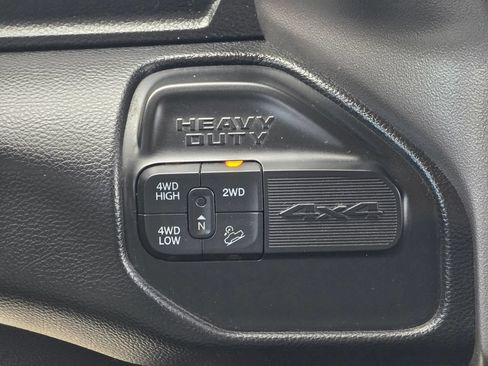 Used 2020 RAM 2500 Big Horn w/ Level 1 Equipment Group AWD/4WD image 16
