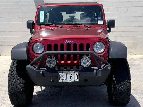 Used 2012 Jeep Wrangler Unlimited Sport w/ Connectivity Group AWD/4WD image 7