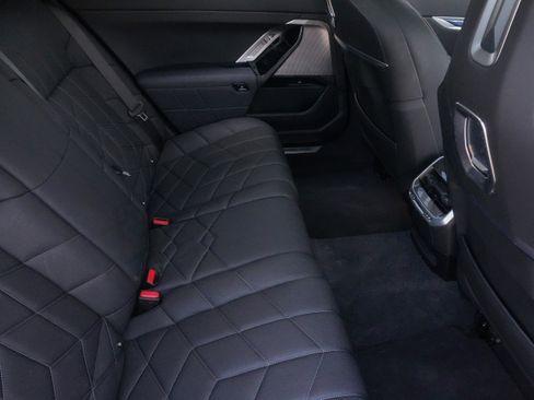 Used 2024 BMW i7 M70 w/ Premium Package AWD/4WD image 35