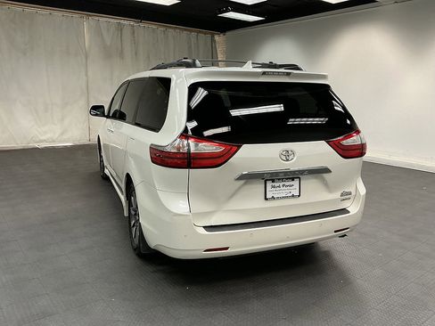 Used 2018 Toyota Sienna Limited Premium w/ Protection Package FWD image 3