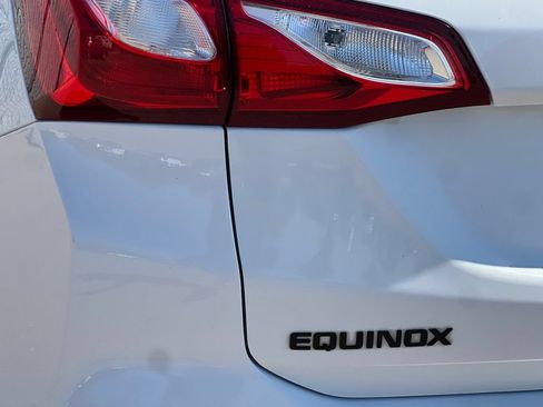 Used 2021 Chevrolet Equinox LS w/ LPO, Blackout Package AWD/4WD image 23