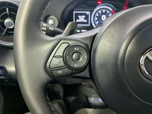 Used 2025 Toyota GR86 Premium w/ Performance Package image 20