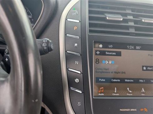 Used 2019 Lincoln MKC Reserve FWD image 12