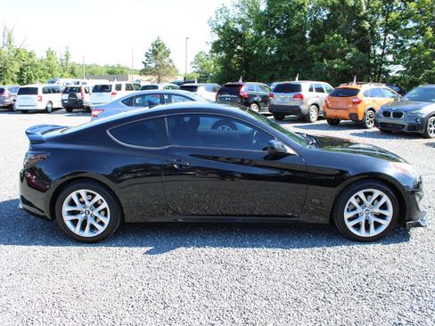 Used 2013 Hyundai Genesis 2.0T RWD image 6