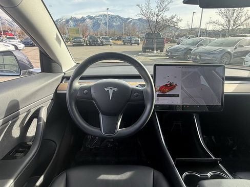 Used 2018 Tesla Model 3 Long Range image 20
