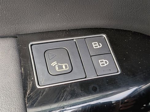 Used 2022 Land Rover Range Rover Sport HSE Silver Edition image 31