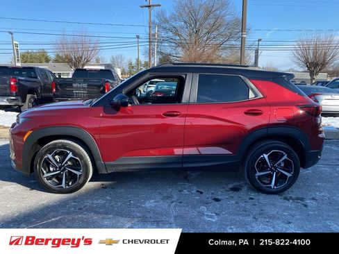 Used 2023 Chevrolet TrailBlazer RS w/ Sun and Liftgate Package image 9