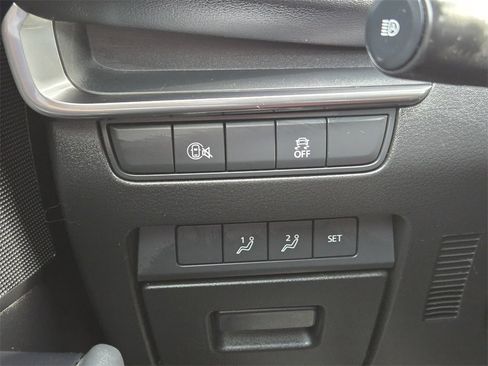 Used 2024 MAZDA MAZDA3 s image 24