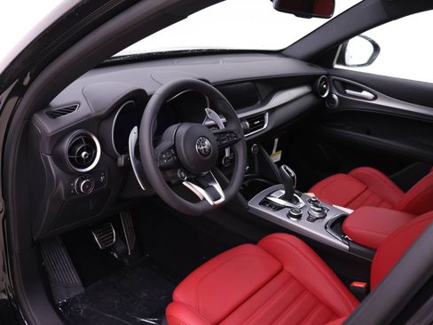 New 2026 Alfa Romeo Stelvio Sprint AWD/4WD image 6