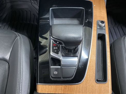 Used 2021 Audi Q5 Premium Plus image 26
