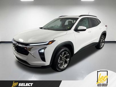 Used 2025 Chevrolet Trax LT w/ Driver Confidence Package