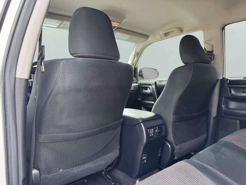 Used 2019 Toyota 4Runner TRD Off-Road AWD/4WD image 40
