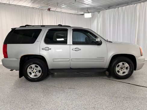 Used 2010 GMC Yukon SLT w/ SLT-2 Equipment Package AWD/4WD image 27