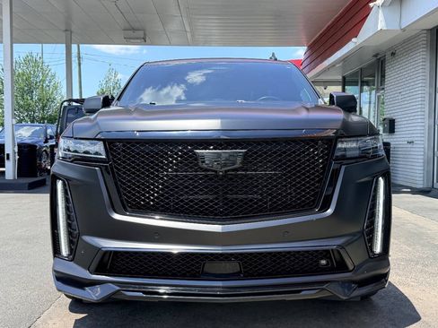 Used 2023 Cadillac Escalade V AWD/4WD image 7