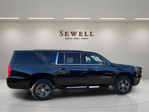 Used 2018 Chevrolet Suburban LT w/ Off-Road Package image 6