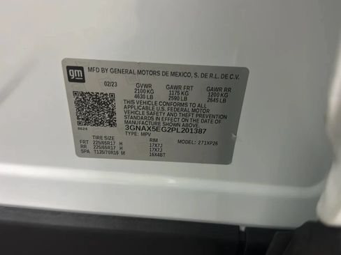 Used 2023 Chevrolet Equinox LS AWD/4WD image 24