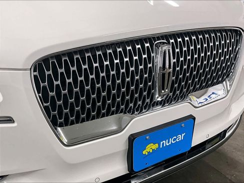 Used 2022 Lincoln Aviator Reserve w/ Elements Package Plus image 32