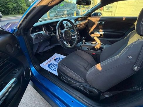 Used 2018 Ford Mustang GT RWD image 8