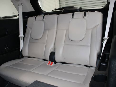 Used 2021 Ford Explorer Limited w/ Equipment Group 301A image 18