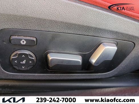 Used 2020 BMW M8 Base image 17