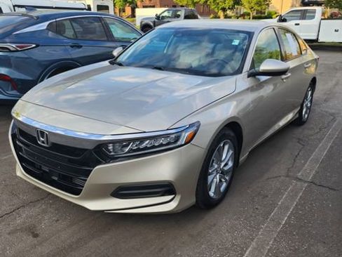 Used 2018 Honda Accord LX image 9