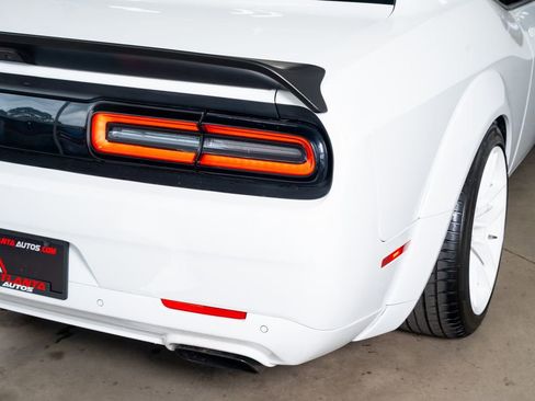 Used 2019 Dodge Challenger SRT Hellcat w/ Widebody Package RWD image 12