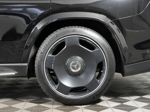 Certified 2025 Mercedes-Benz GLS 63 AMG 4MATIC image 9