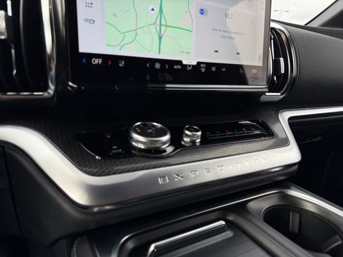 New 2025 Ford Expedition Platinum w/ Stealth Performance Package image 18