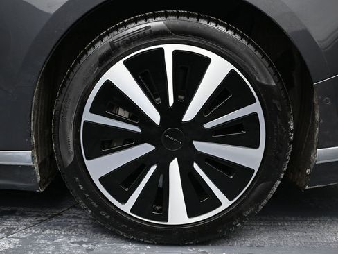 Used 2024 Lucid Air Grand Touring image 11