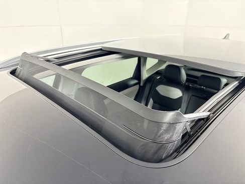 New 2026 Volkswagen Taos SEL AWD/4WD image 22