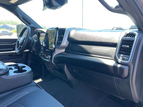 Used 2025 RAM 2500 Big Horn AWD/4WD image 23