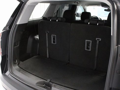 Used 2023 GMC Acadia SLE w/ Driver Convenience Package image 19
