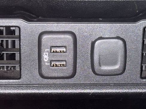 Used 2021 GMC Sierra 1500 Elevation RWD image 34